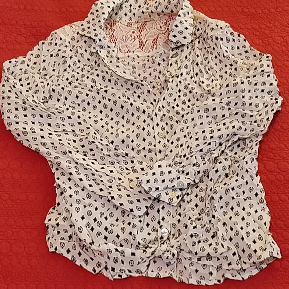 About a girl, long sleeve button down, like new